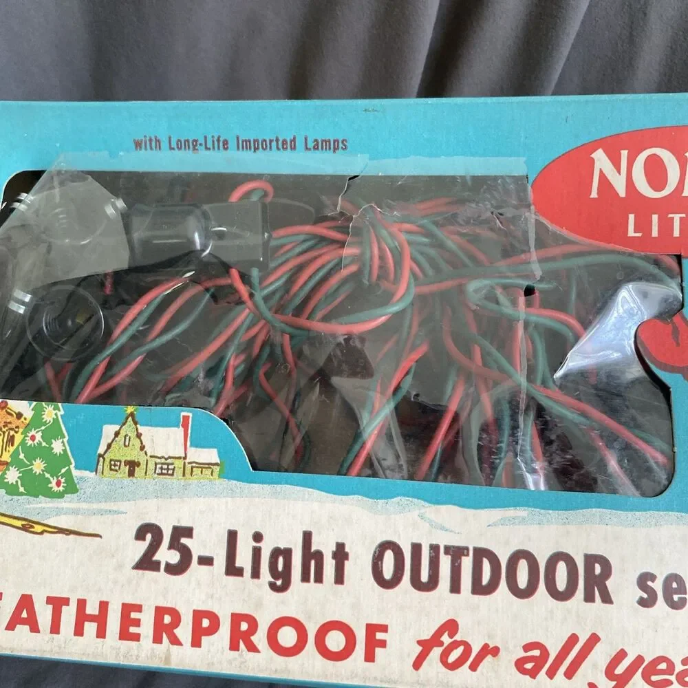 Vintage Christmas NOMA LITES 2 Wire Light Strand Clip On C-9 NICE BOX
